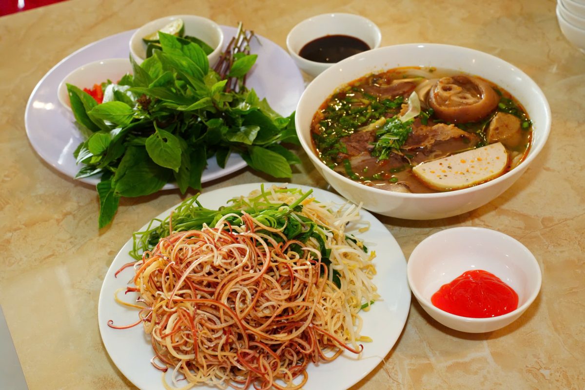 Rau Ăn Kèm Bún Bò Giúp Món Ăn Thêm Trọn Vị rau ăn kèm bún bò